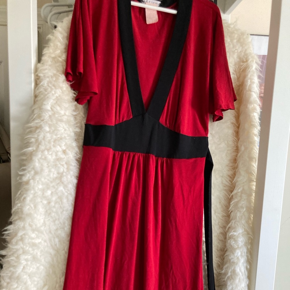 Short sleeved Red and Black Queen of Hearts Flowy dress❣️
